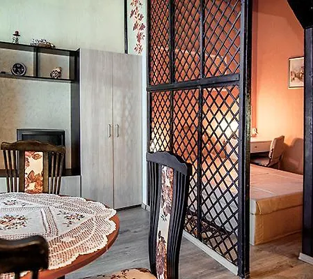 Πανσιόν Villa Feba *